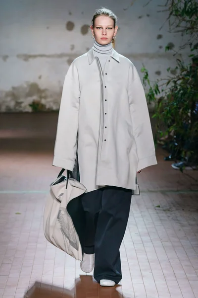 Look 44
